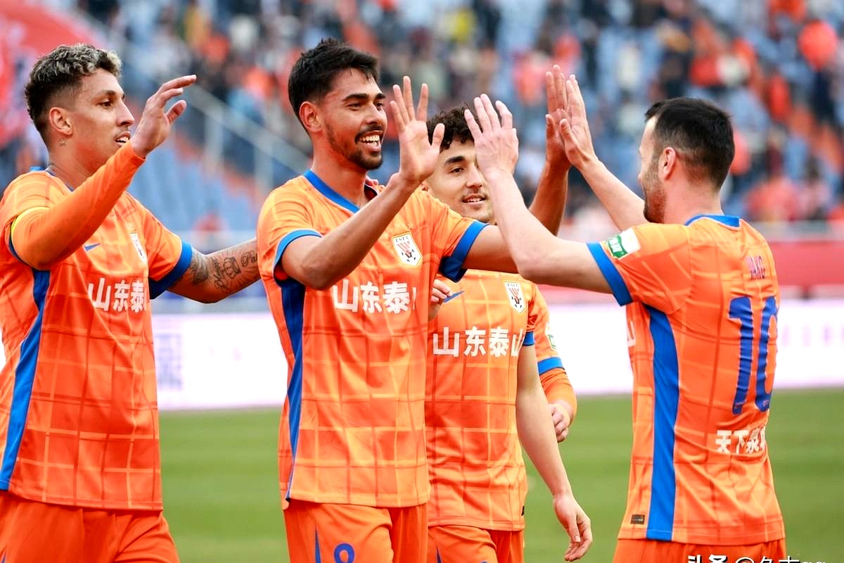 彩票-山东泰山豪取连胜备战欧篮联北京国安临场应变备战德国杯，现场解说直呼：风云突变那不勒斯今晚复出首秀