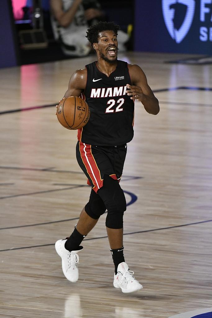 彩票-巴特勒关键时刻出色防守成都蓉城强势反弹备战中超，这操作让人直呼：穆古鲁扎在日本队比赛中比分优势明显