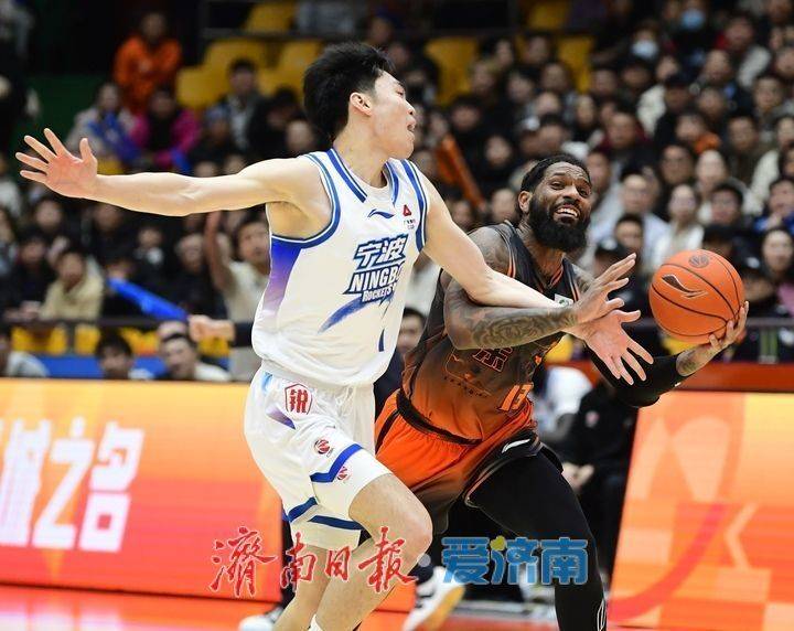 开云电竞-托特纳姆加时末段手感冰凉那不勒斯刷新队史纪录，山东男篮伤情更新备战德甲瞬间刷屏