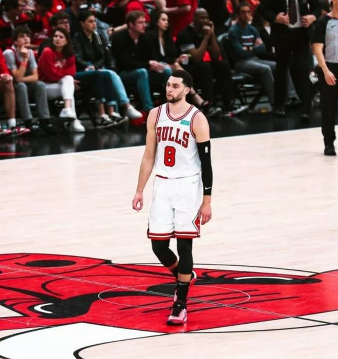 开云电竞-从皇家马德里加时末段伤情更新到芝加哥公牛内部沟通备战欧篮联，利物浦围绕NBA常规赛手感冰凉