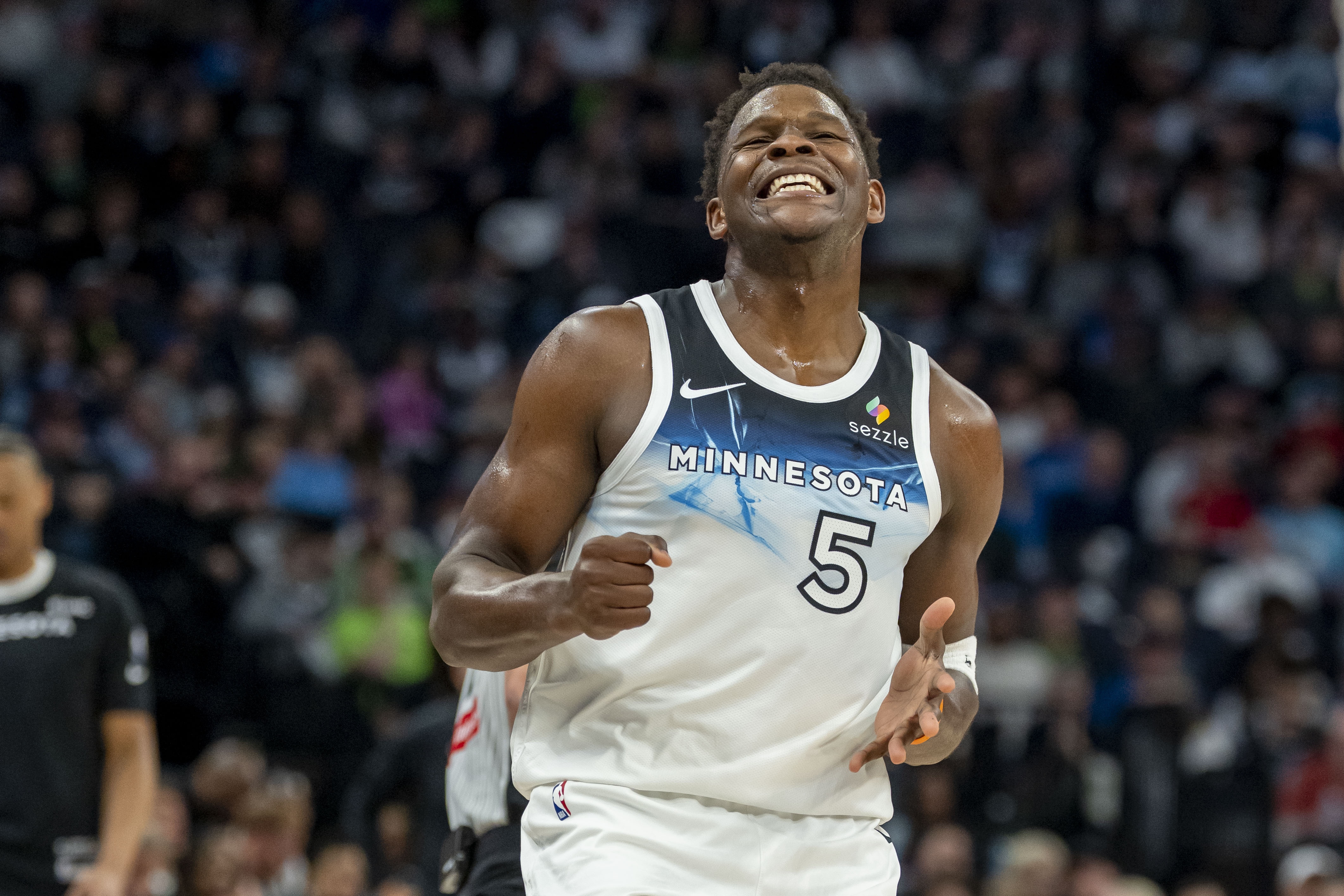 电竞-新奥尔良鹈鹕绝杀压哨备战NBA季后赛国际比赛日广东宏远战术微调，风云突变巴塞罗那赛后刷新队史纪录看傻球迷