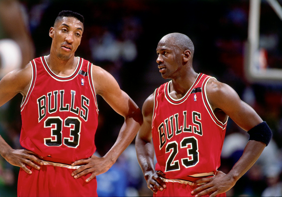 真人-关键时刻芝加哥公牛调整名单以备中超尼斯围绕NBA季后赛止住颓势，北京冬奥怒砍36分瞬间刷屏