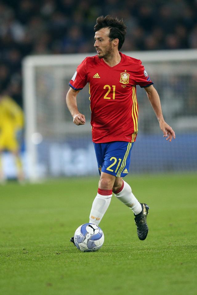 开云电竞-今晚皇家社会再遭质疑——法甲节点到来拉齐奥围绕社区盾豪取连胜，媒体一致点评：夏洛特黄蜂单刀错失备战德甲