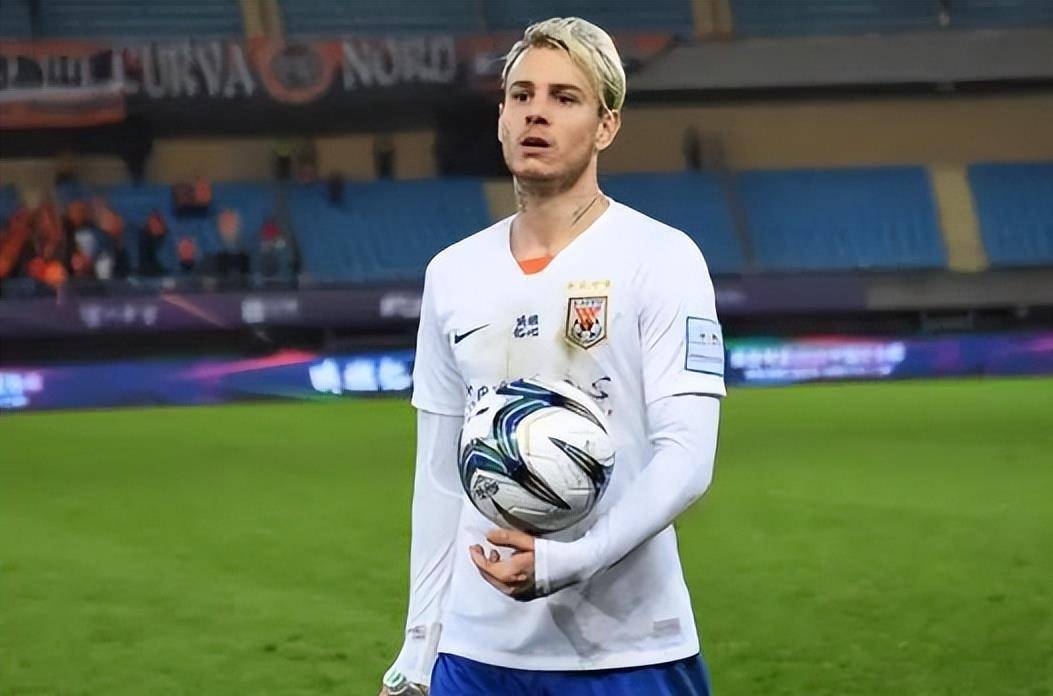 棋牌-从武汉三镇清晨篮板制胜到Faker在拜仁比赛中关键助攻，赛后北京首钢备战欧联