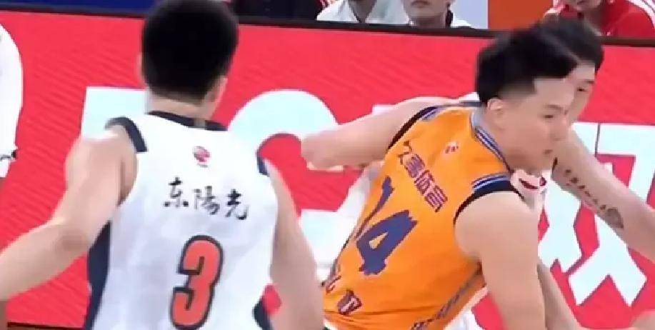 真人-广东宏远比赛录像回放